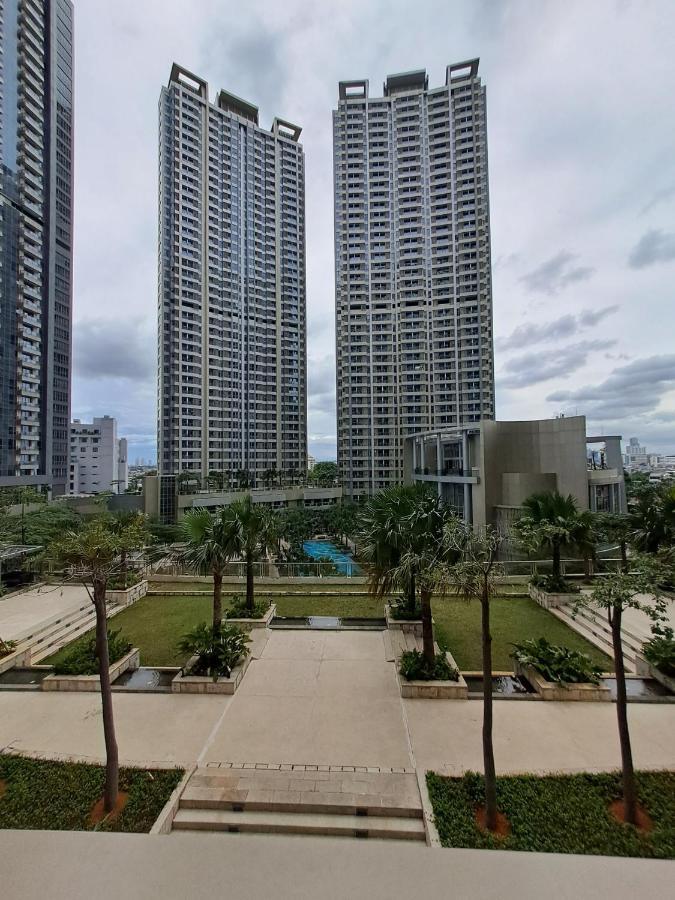 1 Bedroom Near Shopping Malls *